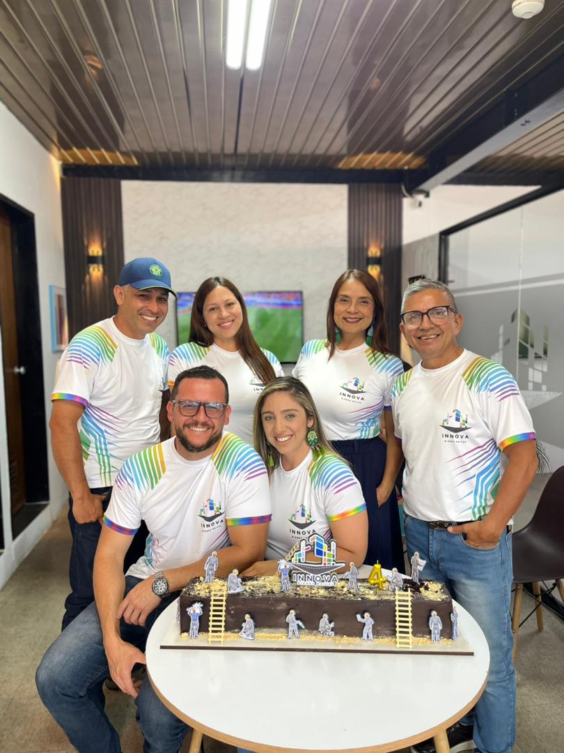 Equipo de Innova Bienes Raíces & Cons.